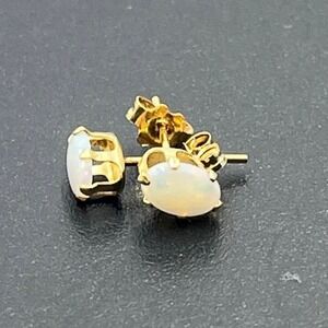 Designer 14k Yellow Gold Prong Oval Opal Solitaire Cabochon Radiant Stud Earring